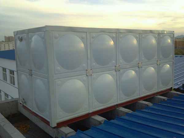 玻璃钢保温水箱